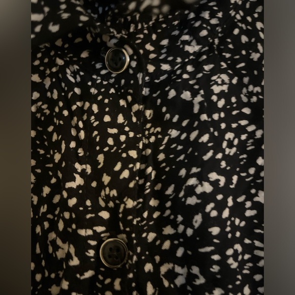 White Stag Woman’s Button Up Blouse- Black w/ white spots - Picture 7 of 7